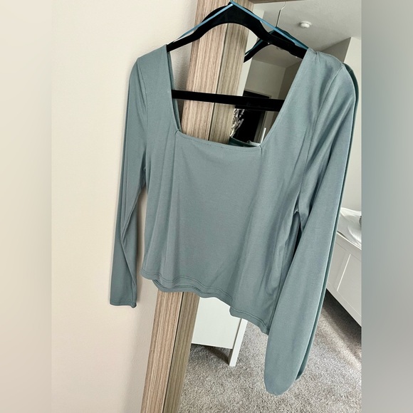 Cotton On Long Sleeve Cropped Top - Picture 2 of 4